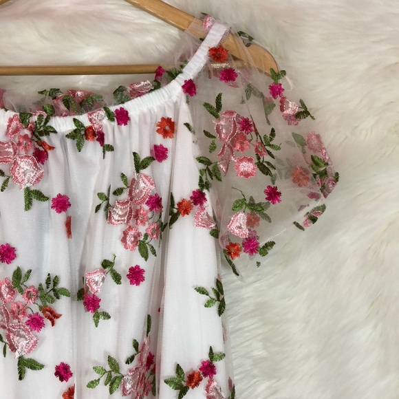 Sheer Tulle Floral Embroidery Off the Shoulder - Picture 2 of 4